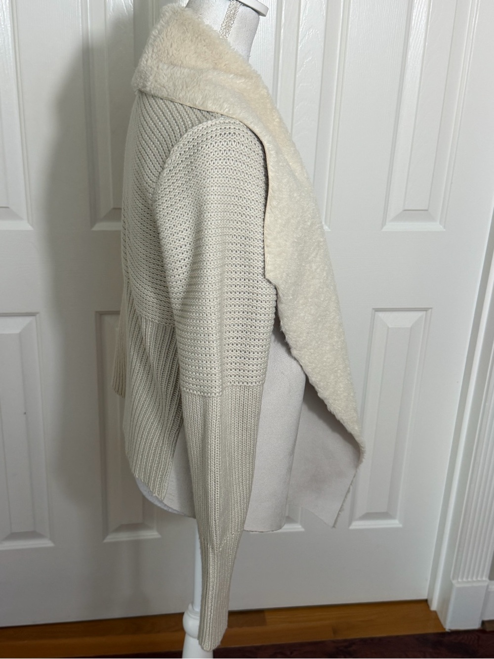 Grace Elements Women’s Large Ivory Sherpa Shawl Collar Cardigan Sweater - Picture 3 of 6